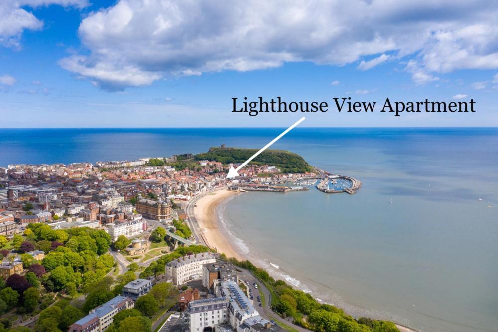 Lighthouse View, One Min From Harbour & Beach Apartment สการ์โบโรห์ ภายนอก รูปภาพ